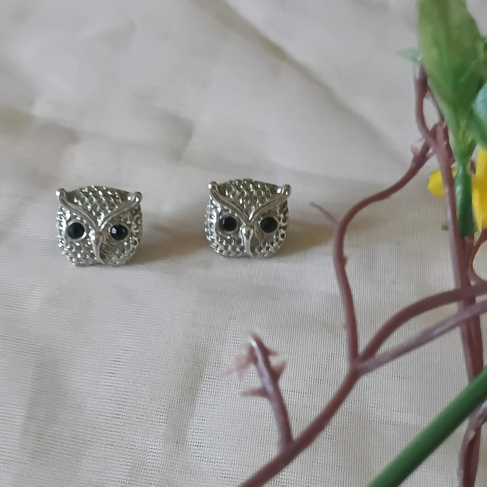 Vintage Silvertone Owl Stud Earrings